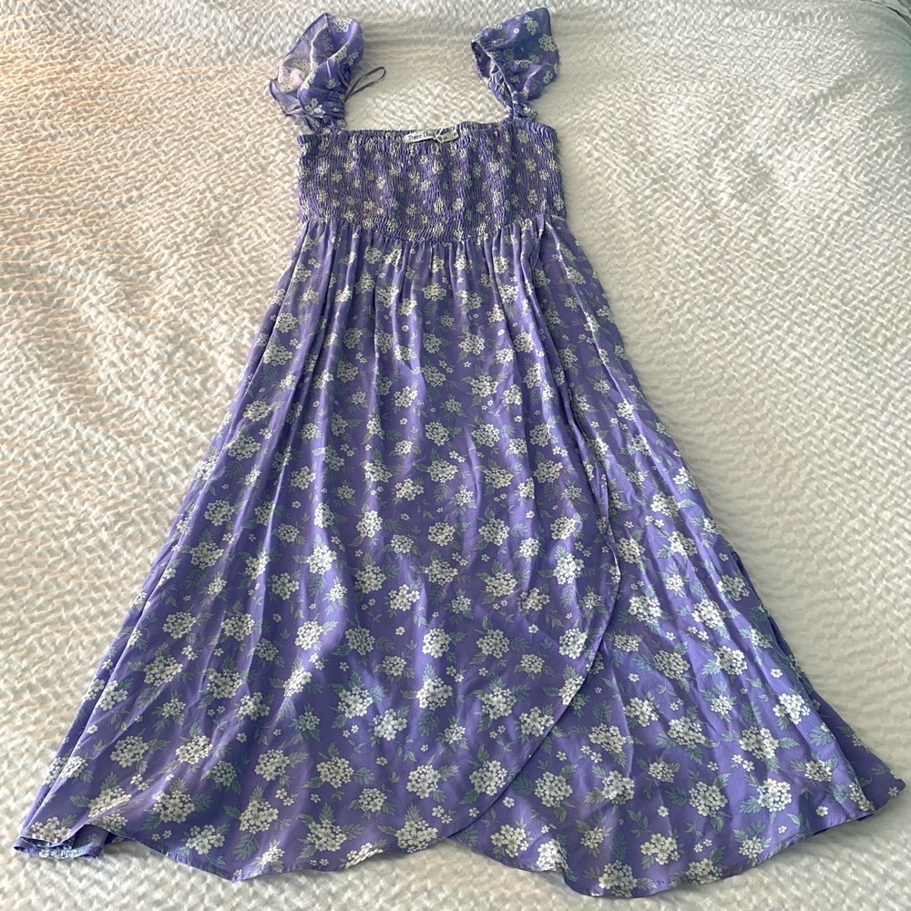 NWOT Three daughters flutter cap sleeve floral dress